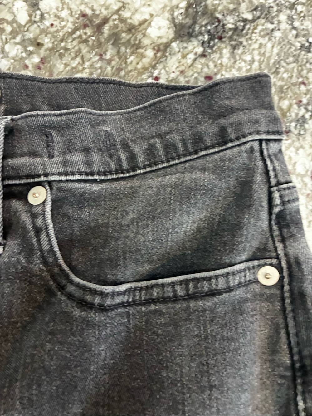 Women’s Madewell Black High-Rise Denim Shorts - Picture 6 of 8
